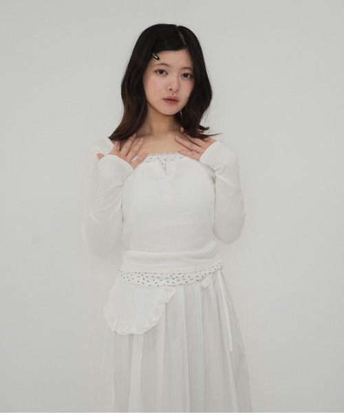 Uenui（ウニュイ）の「【 Cunii 】 lace layered rib top（Tシャツ/カットソー・レディース・ホワイト/ベージュ/グレー・FREE）」の6枚目の写真
