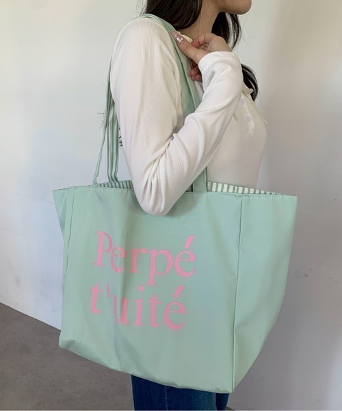 SHEPP(シープ)の「【大容量/リバーシブル】レタリングロゴ ストライプ キャンパス ビッグ トートバッグ(トートバッグ・レディース・レッド/グリーン/イエロー/ブルー・F)」の12枚目の写真