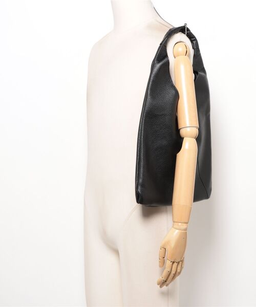 andrea cardone（アンドレアカルドネ）の「【ANDREA CARDONE】ソフトカーブ ワンハンドルバッグ（レギュラー）(Q66311)（ハンドバッグ・レディース・ホワイト/シルバー/ブラック・ALL）」の12枚目の写真