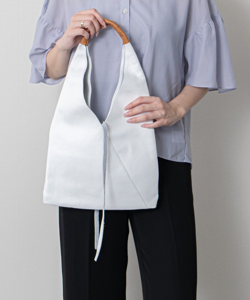 andrea cardone（アンドレアカルドネ）の「【ANDREA CARDONE】ソフトカーブ ワンハンドルバッグ（レギュラー）(Q66311)（ハンドバッグ・レディース・ホワイト/シルバー/ブラック・ALL）」の14枚目の写真