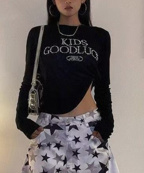 Achic(アシック)の「ラインストーンロゴ シアーリブロンT(Tシャツ/カットソー・レディース・グレー/ブラック・M)」の9枚目の写真