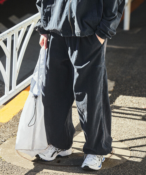 NAUTICA（ノーティカ）の「NAUTICA/ノーティカ フェード加工 ナイロン イージーパンツ（その他パンツ・メンズ・ブラック/ネイビー・X-LARGE/LARGE/MEDIUM）」の2枚目の写真