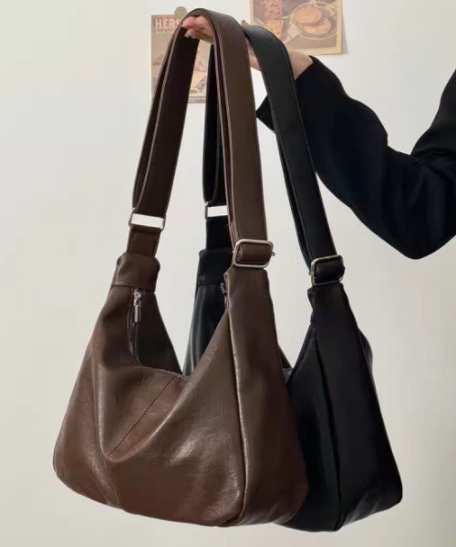 LAC-VERT（ラック・ヴェール）の「フェイクレザーショルダーバッグ（ショルダーバッグ・レディース・ダークブラウン/ブラック・FREE）」の2枚目の写真