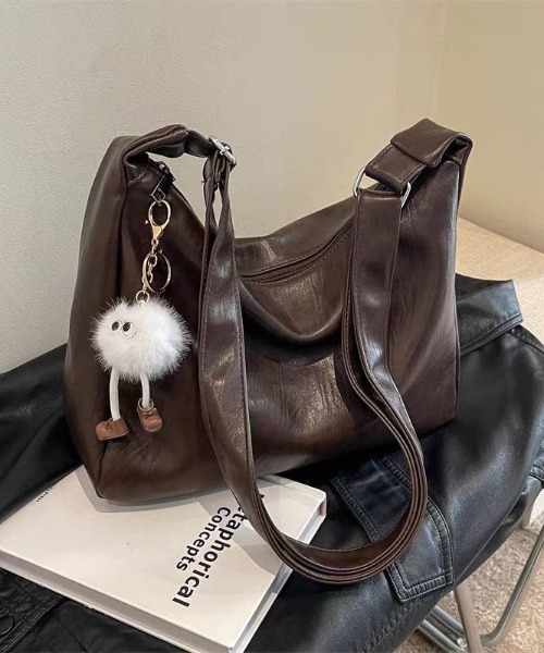 LAC-VERT（ラック・ヴェール）の「フェイクレザーショルダーバッグ（ショルダーバッグ・レディース・ダークブラウン/ブラック・FREE）」の13枚目の写真