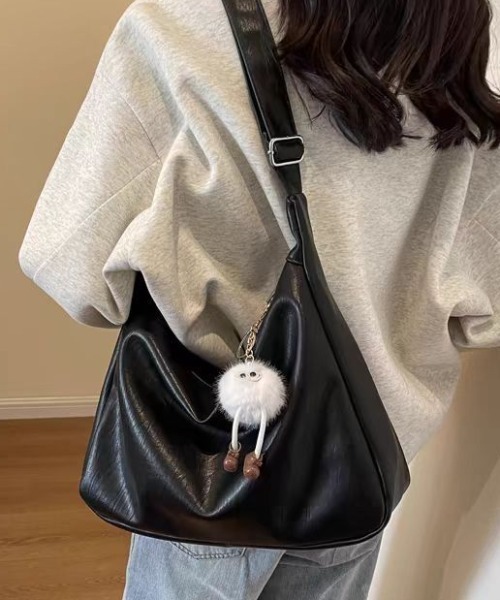 LAC-VERT（ラック・ヴェール）の「フェイクレザーショルダーバッグ（ショルダーバッグ・レディース・ダークブラウン/ブラック・FREE）」の3枚目の写真