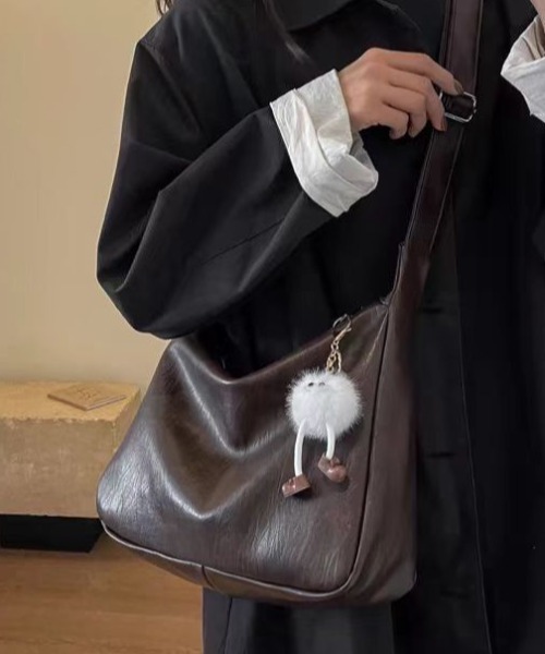 LAC-VERT（ラック・ヴェール）の「フェイクレザーショルダーバッグ（ショルダーバッグ・レディース・ダークブラウン/ブラック・FREE）」の9枚目の写真