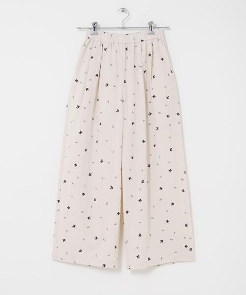 かぐれ(カグレ)の「ツバメ刺繍イージーパンツ(その他パンツ・レディース・ブラック/アイボリー・FREE)」の12枚目の写真