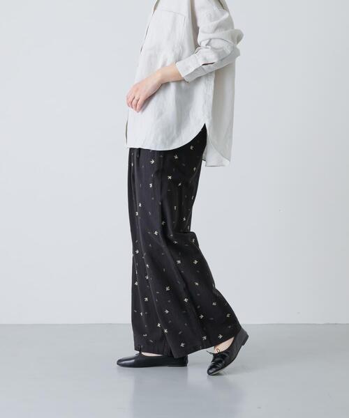 かぐれ(カグレ)の「ツバメ刺繍イージーパンツ(その他パンツ・レディース・ブラック/アイボリー・FREE)」の16枚目の写真