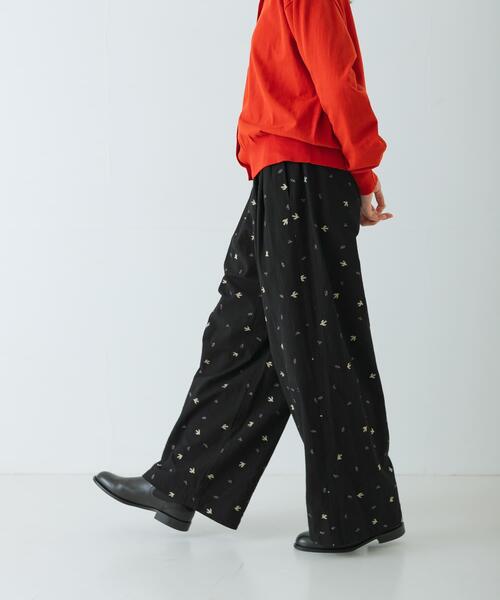 かぐれ(カグレ)の「ツバメ刺繍イージーパンツ(その他パンツ・レディース・ブラック/アイボリー・FREE)」の19枚目の写真