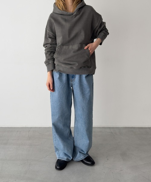 CANAL JEAN（キャナルジーン）の「El mar　ピグメントパーカープルオーバー（パーカー・レディース・チャコールグレー/ベージュ・ONE SIZE）」の8枚目の写真