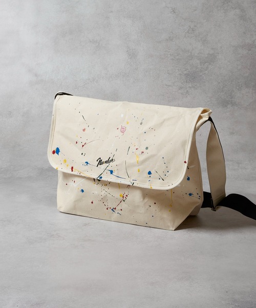 NUMBER (N)INE(ナンバーナイン)の「HAND PAINTED CANVAS 2WAY HANDLE FLAP SHOULDER BAG / LARGE / ハンドペイント コットン キャンバス 2way ハンドル フラップ ショルダーバッグ ラージサイズ(ショルダーバッグ・メンズ・アイボリー系2/ブラック系その他2/アイボリー/ブラック・FREE)」の12枚目の写真