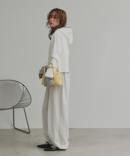 ad thie（アドティエ）の「バイカラー ワッフル パーカー（パーカー・レディース・ライトグレー系1/オフホワイト/ブラック/ライトグレー系2/チャコールグレー・FREE）」の7枚目の写真