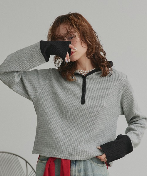 ad thie（アドティエ）の「バイカラー ワッフル パーカー（パーカー・レディース・ライトグレー系1/オフホワイト/ブラック/ライトグレー系2/チャコールグレー・FREE）」の20枚目の写真