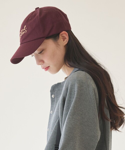 LY（エルワイ）の「＜LY＞コットン レター キャップ（キャップ・レディース・ベージュ/ワイン/グレー系・FREE）」の5枚目の写真