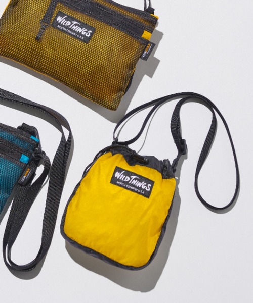 WILD THINGS（ワイルドシングス）の「men's FUDGE掲載モデル【WILD THINGS】LIGHT OPEN POUCH 超軽量 リップストップナイロン ミニショルダー 巾着ポーチ（ショルダーバッグ・レディース・カーキ/ブラック/クリアブラウン/ターコイズブルー/イエロー/パープル・ONE SIZE）」の6枚目の写真
