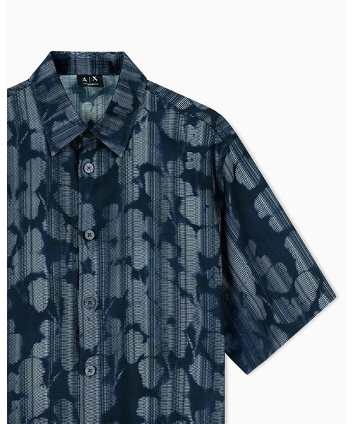 ARMANI EXCHANGE（アルマーニエクスチェンジ）の「【A|X アルマーニ エクスチェンジ】オールオーバープリント 半袖シャツ/BOXY（シャツ/ブラウス・メンズ・ブラウン系/ネイビー系/ブラック系・LARGE/X-SMALL/X-LARGE/SMALL/MEDIUM）」の13枚目の写真