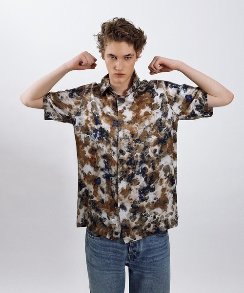 ARMANI EXCHANGE（アルマーニエクスチェンジ）の「【A|X アルマーニ エクスチェンジ】オールオーバープリント 半袖シャツ/BOXY（シャツ/ブラウス・メンズ・ブラウン系/ネイビー系/ブラック系・LARGE/X-SMALL/X-LARGE/SMALL/MEDIUM）」の14枚目の写真