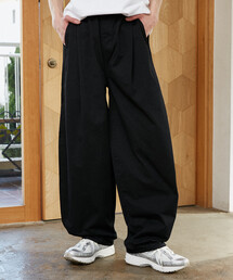 PUBLUX（パブリュクス）の「PUBLUX/パブリュクス LOVE POP STUDIO　タックカーブパンツ　限定展開（その他パンツ）」