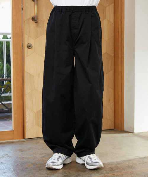 PUBLUX（パブリュクス）の「PUBLUX/パブリュクス LOVE POP STUDIO　タックカーブパンツ　限定展開（その他パンツ・メンズ・ブラック/ベージュ/インディゴブルー・LARGE/MEDIUM/SMALL）」の15枚目の写真