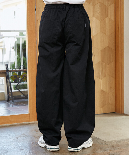 PUBLUX（パブリュクス）の「PUBLUX/パブリュクス LOVE POP STUDIO　タックカーブパンツ　限定展開（その他パンツ・メンズ・ブラック/ベージュ/インディゴブルー・LARGE/MEDIUM/SMALL）」の5枚目の写真