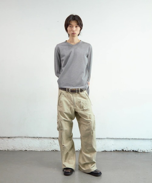 NVRFRGT(ネヴァーフォーゲット)の「PANELLED V-NECK LONG SLEEVE T-SHIRT(Tシャツ/カットソー・メンズ・ブラウン/ライトグレー/グレー・2/1)」の9枚目の写真