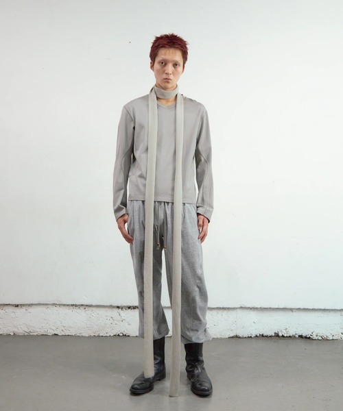 NVRFRGT(ネヴァーフォーゲット)の「PANELLED V-NECK LONG SLEEVE T-SHIRT(Tシャツ/カットソー・メンズ・ブラウン/ライトグレー/グレー・2/1)」の7枚目の写真