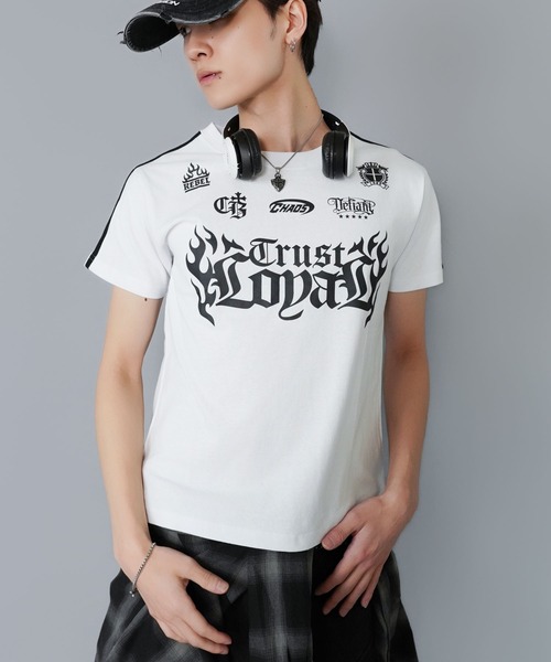 SPINNS（スピンズ）の「短丈フレイムロゴ半袖Tシャツ/ゲームシャツデザイン（Tシャツ/カットソー・メンズ・ホワイト/ブラック/ブラック系その他/ウッドランド・ONESIZE）」の22枚目の写真