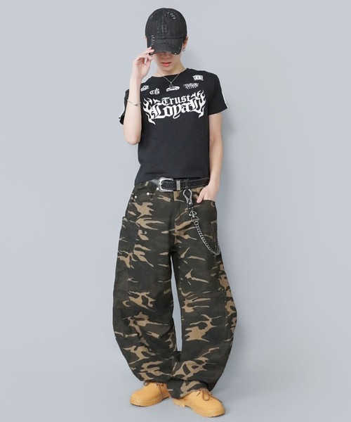 SPINNS（スピンズ）の「短丈フレイムロゴ半袖Tシャツ/ゲームシャツデザイン（Tシャツ/カットソー・メンズ・ホワイト/ブラック/ブラック系その他/ウッドランド・ONESIZE）」の16枚目の写真