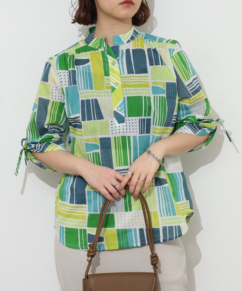 KILKI（キルキー）の「kilki　ドローイングミックスプリントブラウス 半端袖（シャツ/ブラウス・レディース・ピンク系その他/グリーン系その他・ONESIZE）」の3枚目の写真