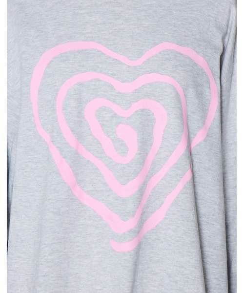 AVENCHUMU(アバンチュウム)の「Swirl heart illusutration long sleeve T-shirt(Tシャツ/カットソー・レディース・グレー/ブラック×ピンク/ブラック×ホワイト・FREE)」の19枚目の写真