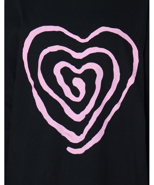 AVENCHUMU(アバンチュウム)の「Swirl heart illusutration long sleeve T-shirt(Tシャツ/カットソー・レディース・グレー/ブラック×ピンク/ブラック×ホワイト・FREE)」の15枚目の写真