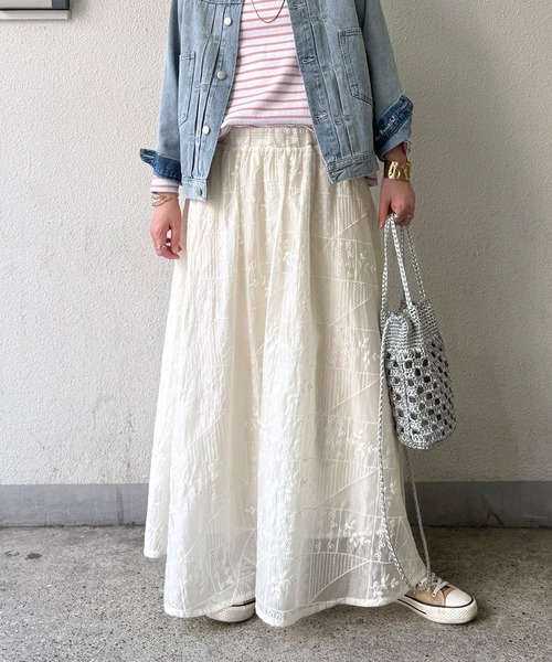 LBC（エルビーシー）の「パッチワーク風レースギャザーロングスカート（スカート・レディース・オフホワイト/ブラック・M）」の14枚目の写真