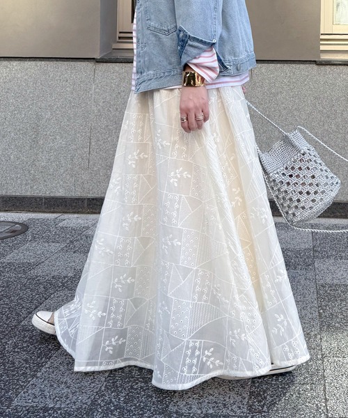 LBC（エルビーシー）の「パッチワーク風レースギャザーロングスカート（スカート・レディース・オフホワイト/ブラック・M）」の15枚目の写真