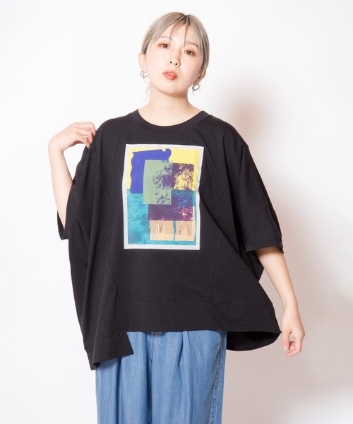 OSMOSIS(オズモーシス)の「アシンメトリーグラフィックTシャツ(Tシャツ/カットソー・レディース・ホワイト/チャコール/ブラック・ONE SIZE)」の14枚目の写真