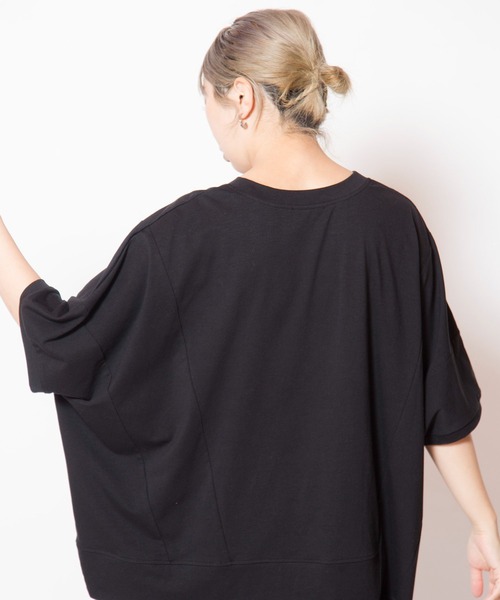 OSMOSIS(オズモーシス)の「アシンメトリーグラフィックTシャツ(Tシャツ/カットソー・レディース・ホワイト/チャコール/ブラック・ONE SIZE)」の13枚目の写真