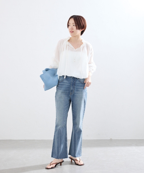 IENA(イエナ)の「BLACK クロップドデニムパンツ(デニムパンツ・レディース・ブラック/ブルー・36/34/38)」の11枚目の写真