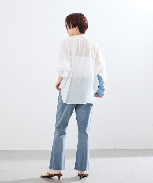 IENA(イエナ)の「BLACK クロップドデニムパンツ(デニムパンツ・レディース・ブラック/ブルー・36/34/38)」の18枚目の写真