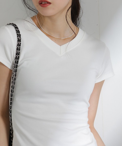 pumpkin port（パンプキンポート）の「Vネック 半袖Tシャツ（Tシャツ/カットソー・レディース・グレー/ブラック/アイボリー・M）」の2枚目の写真
