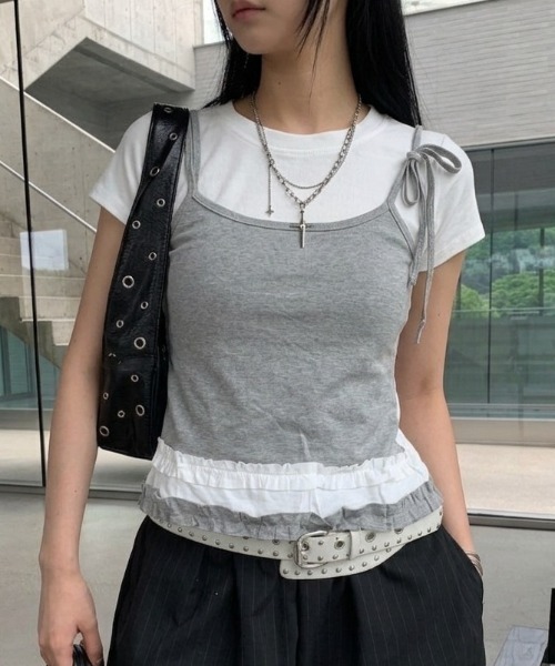 lilful(リルフル)の「【26年春夏新作】フリルティアードフェイクレイヤード半袖Tシャツ(Tシャツ/カットソー・レディース・ホワイト/ブラック・F)」の1枚目の写真