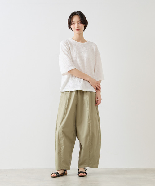 MELROSE claire(メルローズ クレール)の「【ふくれ地柄ドルマンカットプルオーバー】(Tシャツ/カットソー・レディース・オフホワイト/ブルー/チャコールグレー・FREE)」の5枚目の写真