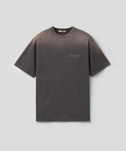 MMIC(エムエムアイシー)の「WORLD TOUR TEE (CHARCOAL)(Tシャツ/カットソー・メンズ・その他・MEDIUM/LARGE)」の1枚目の写真
