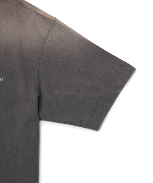 MMIC(エムエムアイシー)の「WORLD TOUR TEE (CHARCOAL)(Tシャツ/カットソー・メンズ・その他・MEDIUM/LARGE)」の4枚目の写真