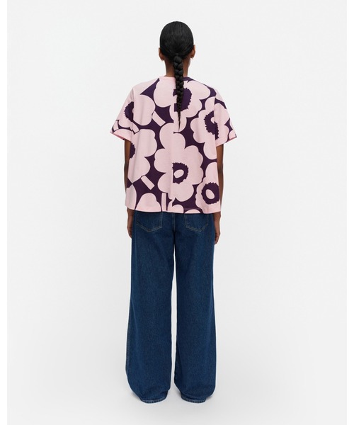 marimekko（マリメッコ）の「Pisteytys Unikko  / shirt（Tシャツ/カットソー・レディース・ベビーピンク・X-SMALL/SMALL/MEDIUM）」の3枚目の写真