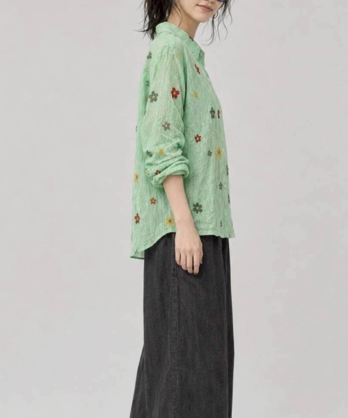 KAMINARI_TOKIO(カミナリトキオ)の「総柄シャツ(シャツ/ブラウス・レディース・ホワイト/ブラック/ダークグリーン/ベージュ/ピンク/グリーン・FREE)」の19枚目の写真
