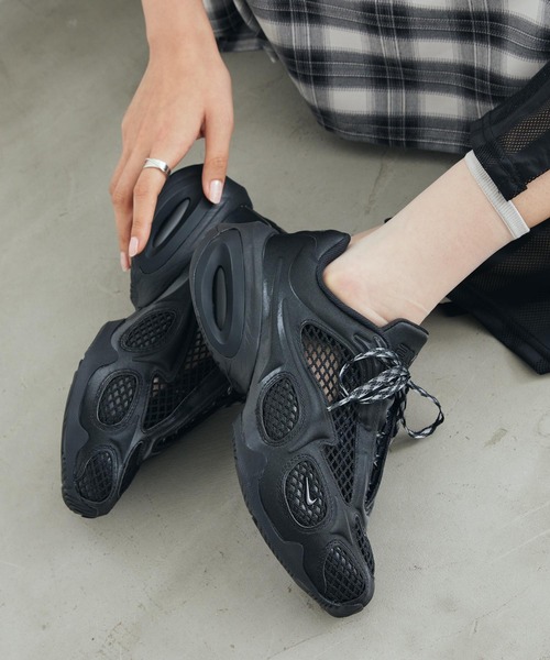 NIKE（ナイキ）の「ナイキ エア マックス ミューズ ウィメンズシューズ / Nike Air Max Muse Women's Shoes IR0090-001 Black（スニーカー・レディース・ブラック・24.5/24/23.5/23/22.5/22/26/25.5/25）」の2枚目の写真