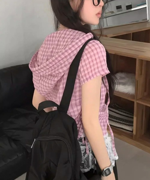 AVYL(アヴィル)の「フード付きチェック柄ショートシャツ/チェック柄 フード付き サイドドロスト ショート半袖シャツ(シャツ/ブラウス・レディース・ピンク/グレー/ブラック・M)」の11枚目の写真