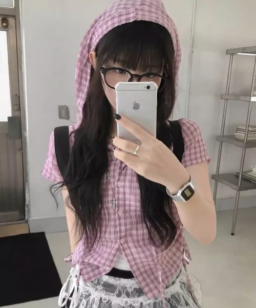AVYL(アヴィル)の「フード付きチェック柄ショートシャツ/チェック柄 フード付き サイドドロスト ショート半袖シャツ(シャツ/ブラウス・レディース・ピンク/グレー/ブラック・M)」の14枚目の写真
