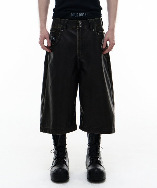 OPUS 0012(オーパス0012)の「Op. 08 DUNE LEATHER MAXI SHORTS BROWN(その他パンツ・メンズ・その他・SMALL/MEDIUM/LARGE)」の2枚目の写真