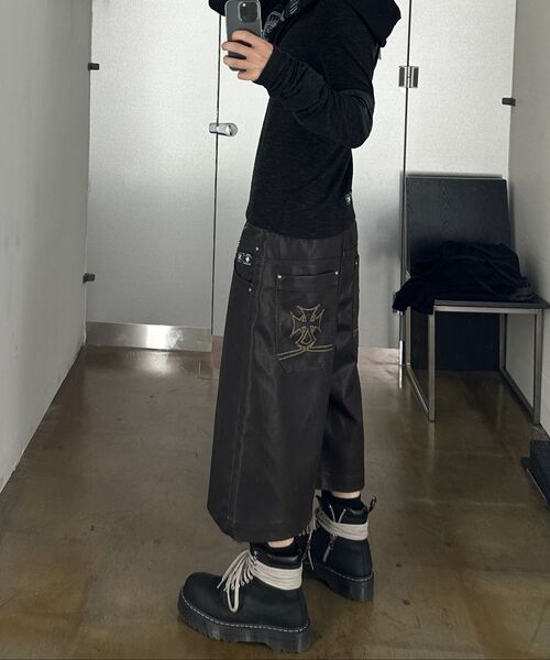 OPUS 0012(オーパス0012)の「Op. 08 DUNE LEATHER MAXI SHORTS BROWN(その他パンツ・メンズ・その他・SMALL/MEDIUM/LARGE)」の6枚目の写真
