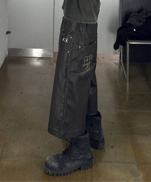 OPUS 0012(オーパス0012)の「Op. 08 DUNE LEATHER MAXI SHORTS BROWN(その他パンツ・メンズ・その他・SMALL/MEDIUM/LARGE)」の8枚目の写真